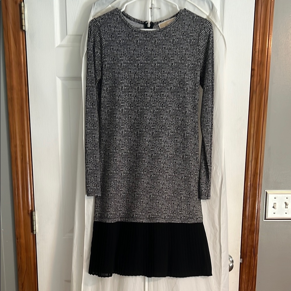 Michael Kors Gray Long Sleeve Crew Neck Dress